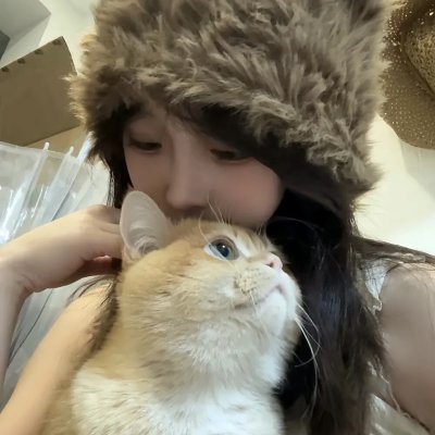橙色女孩